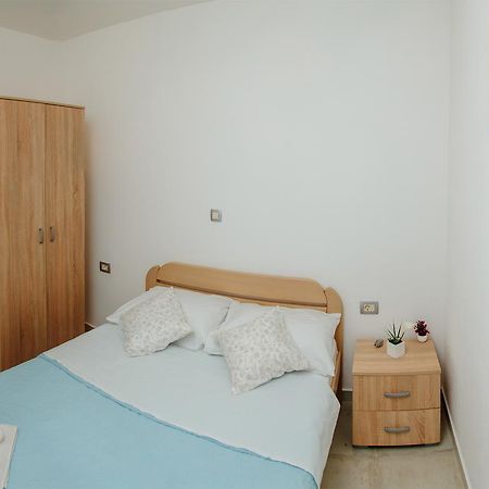 Apartmani Mozaici Risan Exterior photo