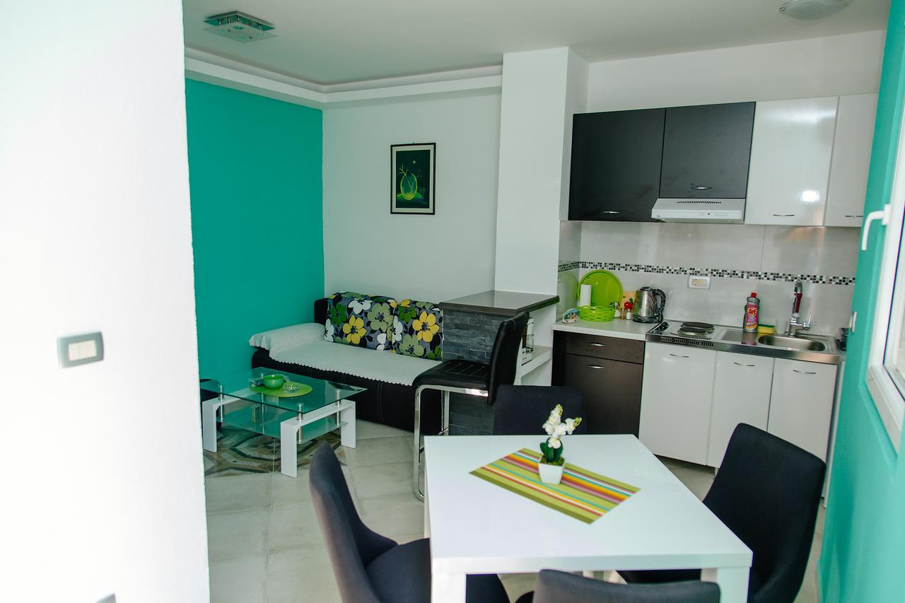 Apartmani Mozaici Risan Exterior photo